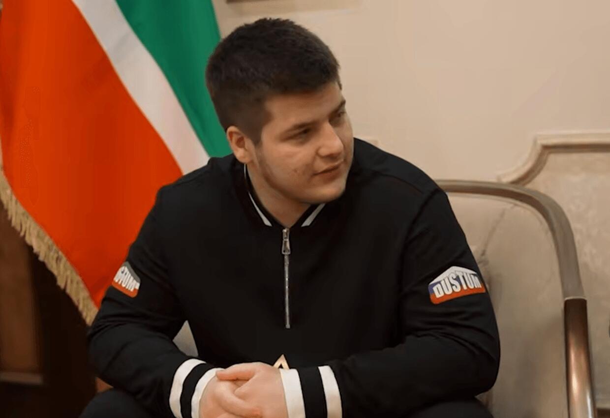 Kadırovun oğlu qəzaya düşdü, vəziyyəti ağırdır