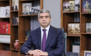 Nazir ona yüksək vəzifə verdi – FOTO