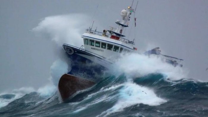 Gəmilərə XƏBƏRDARLIQ EDİLDİ