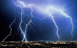 Yuxuda ildırım görmək necə yozulur?