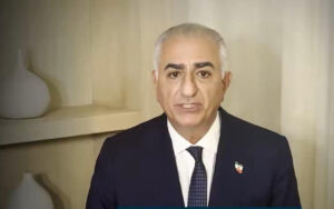 Rza Pəhləvi İran xalqına müraciət etdi: “Küçələri tərk etməyin”