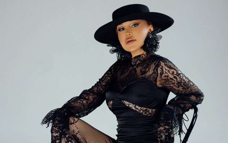 Rəqsanədən transparan geyimdə FOTOSESSİYA