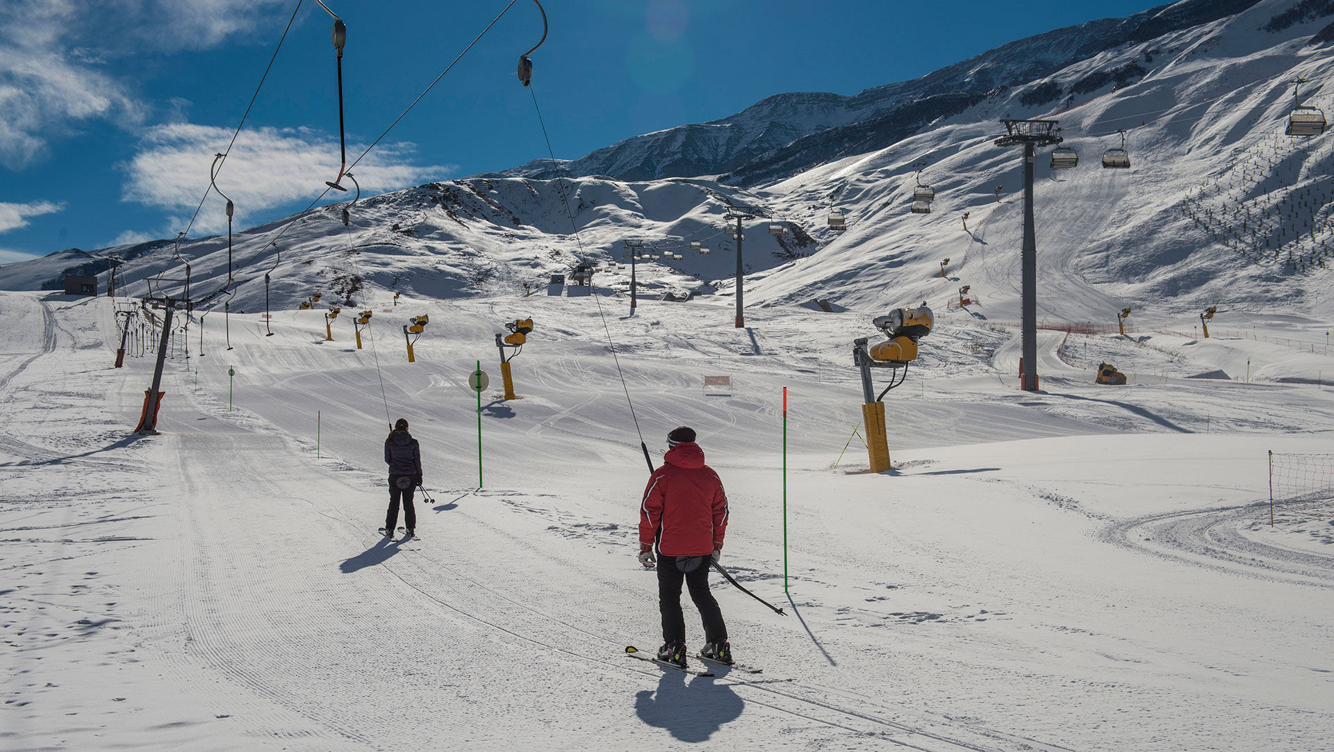 Sabiq nazirin qaynı Şahdağda xizəkdən yıxılaraq xəsarət aldı – FOTO
