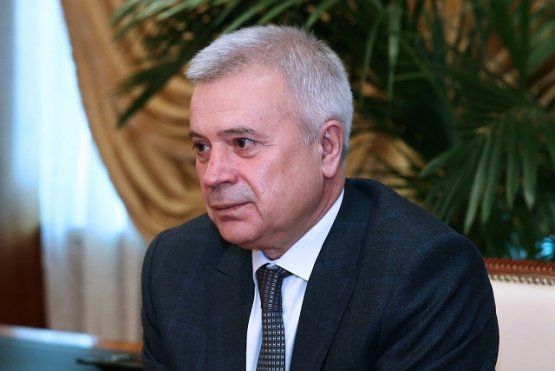 Vahid Ələkbərov Yeni ildə 2,72 milyard dollar itirdi