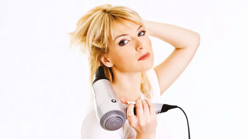 Saç tökülməsinin səbəbləri – Gündəlik etdiyimiz yanlışlar