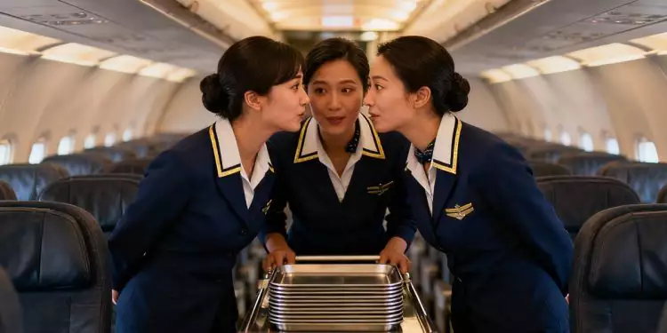Stüardessaların gizli kodları: sərnişinləri görün necə təsvir edirlər